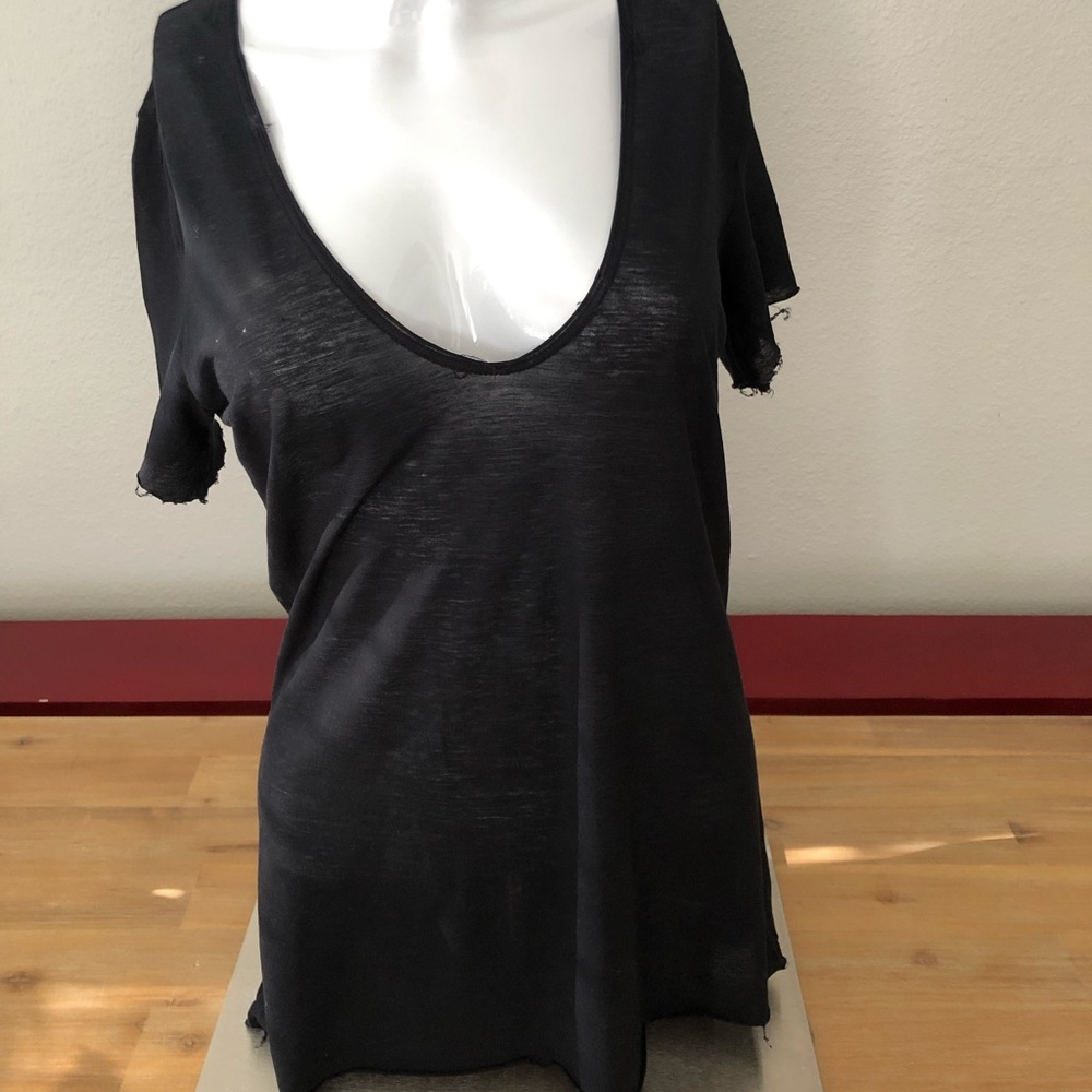 Black Fluxus Low Scoop Neck - Raw edges - Medium